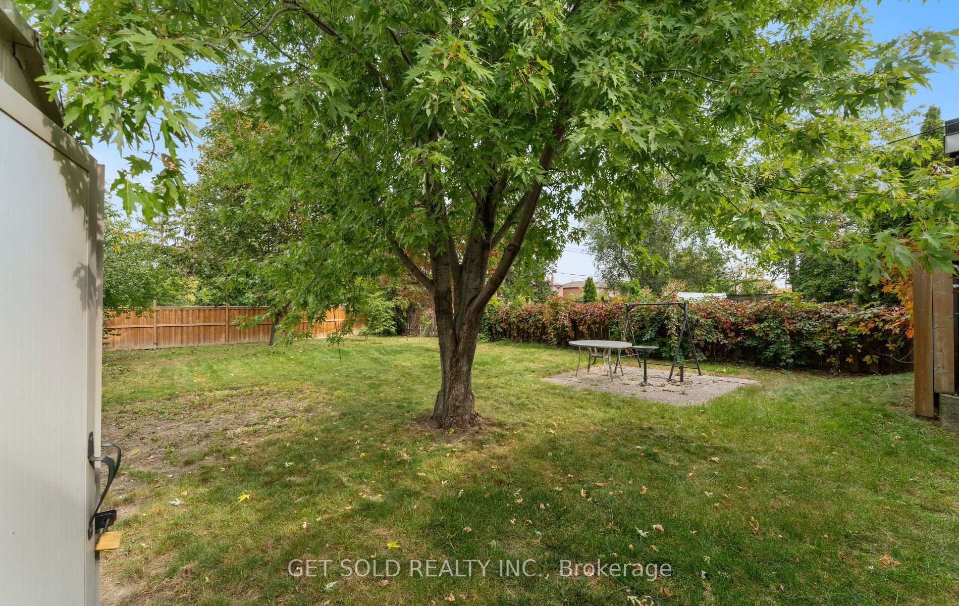 Photo 44 of 22 Almayo Crescent, Etobicoke, West Humber-Clairville — HOMEH