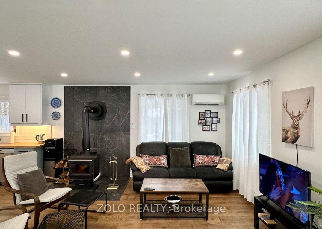 Photo 3 of 886 Monck Road, Kawartha Lakes, Dalton — HOMEH