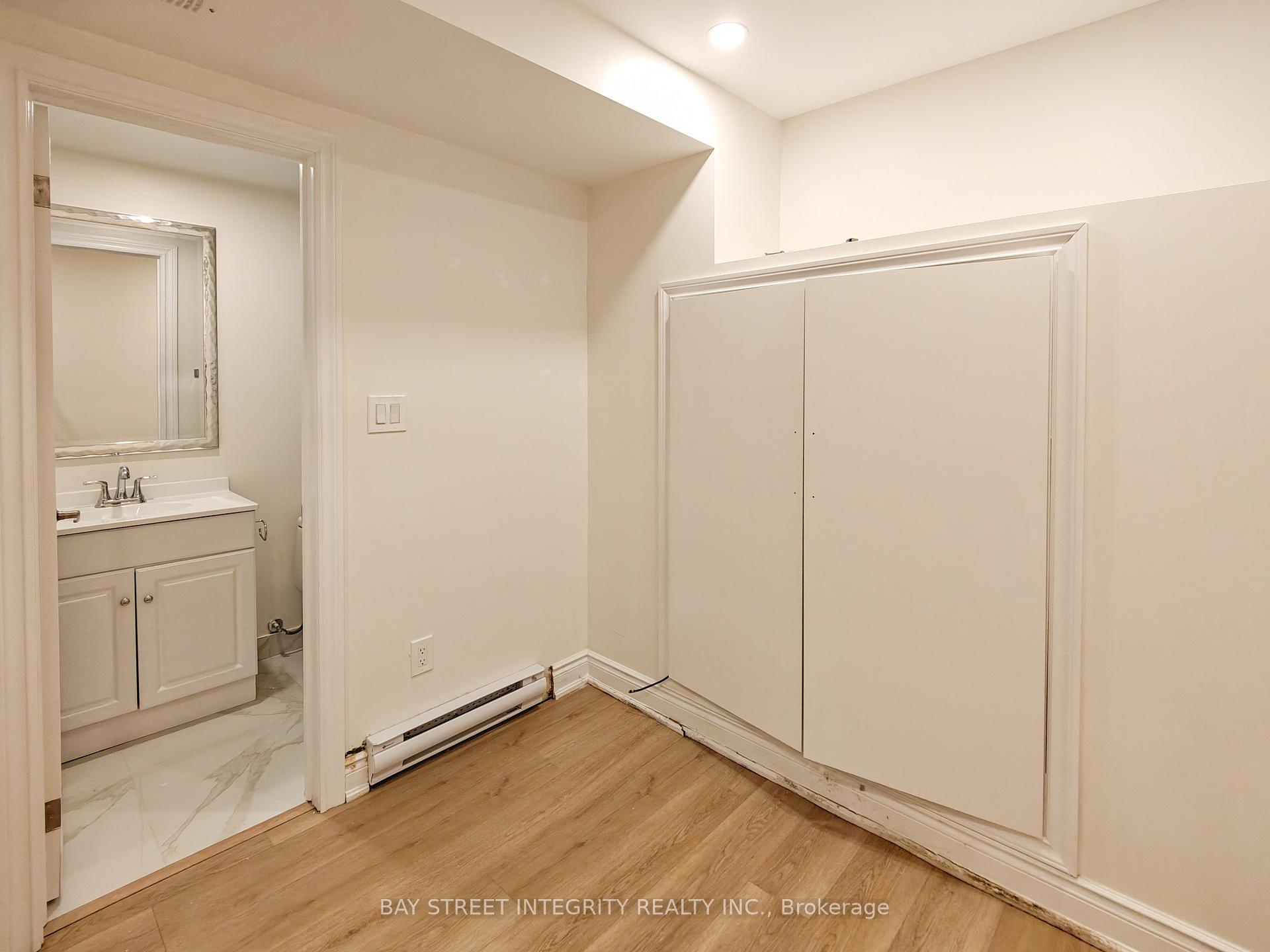 Photo 6 of Unit Lower, 598 Crawford Street, Toronto, Palmerston-Little Italy — HOMEH