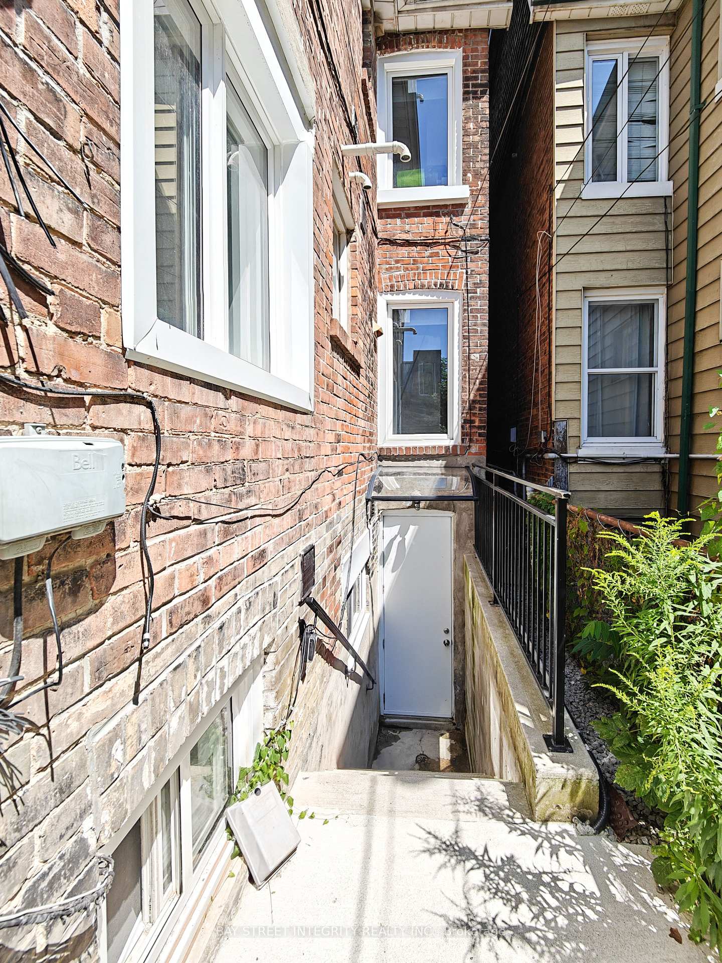 Photo 14 of Unit Lower, 598 Crawford Street, Toronto, Palmerston-Little Italy — HOMEH