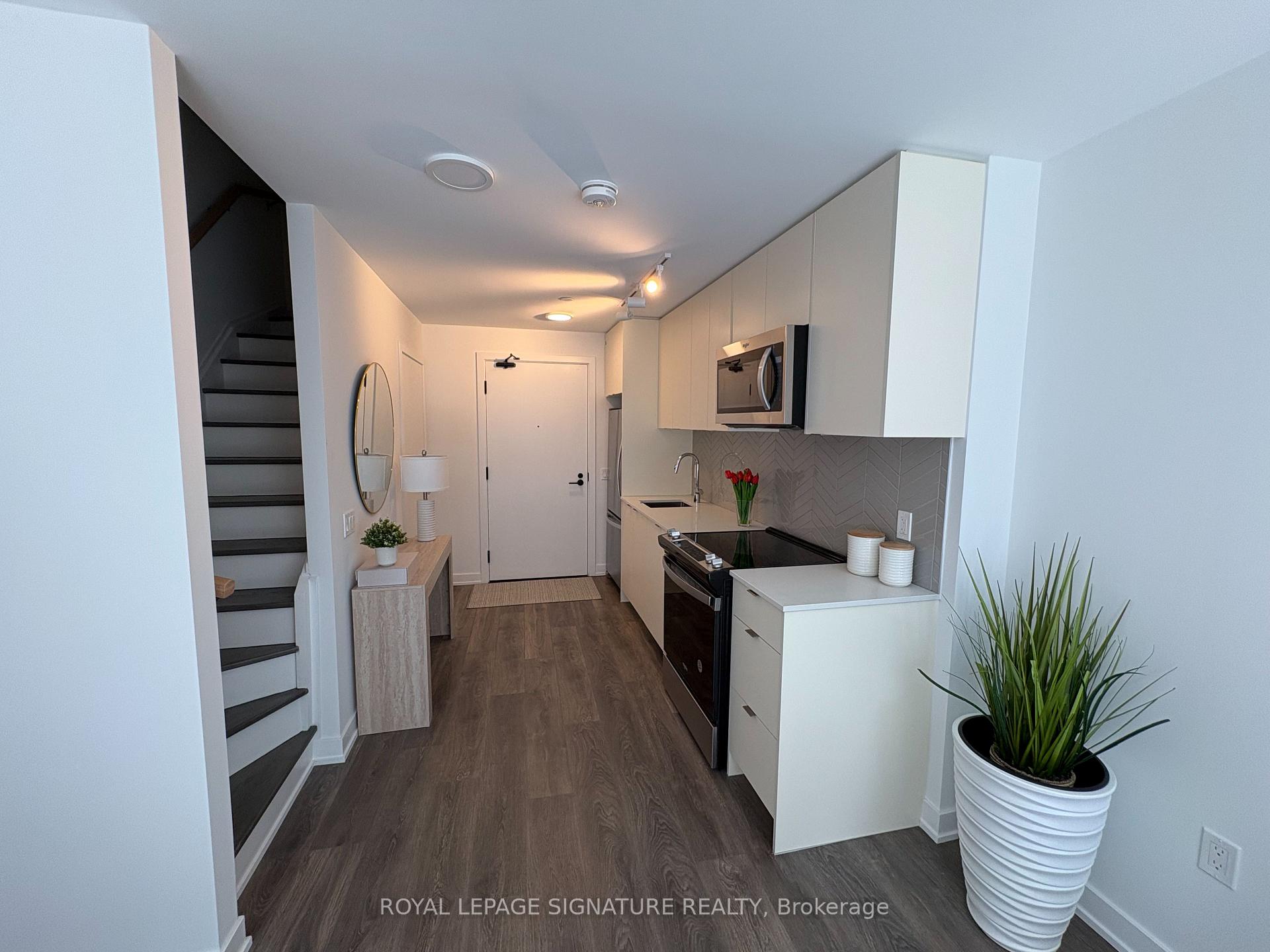 Photo of Unit 171, 1610 Charles Street