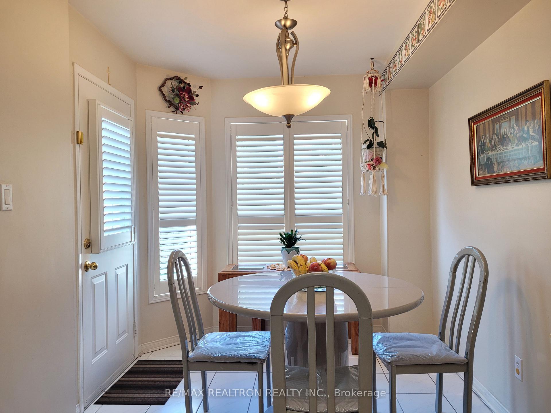 Photo 18 of 6 Echo Glen Road, Scarborough, Morningside — HOMEH