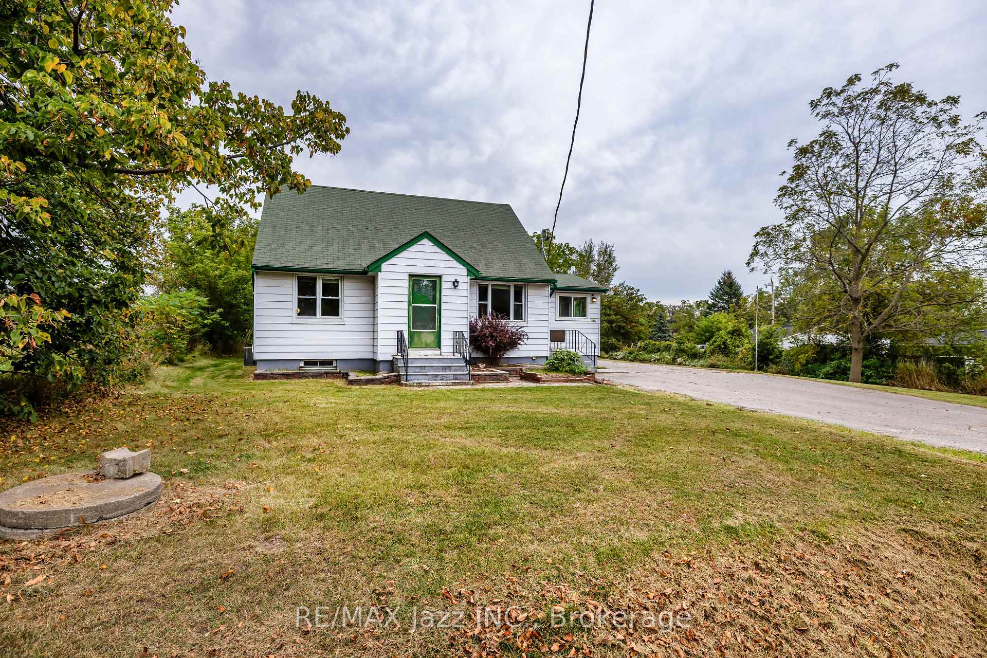 Photo 2 of 1585 Townline Road N, Clarington, Rural Clarington — HOMEH