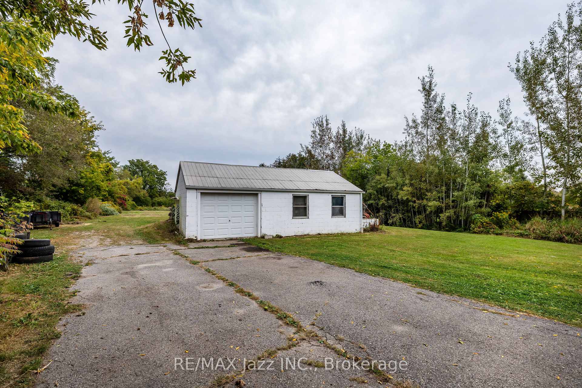 Photo 4 of 1585 Townline Road N, Clarington, Rural Clarington — HOMEH