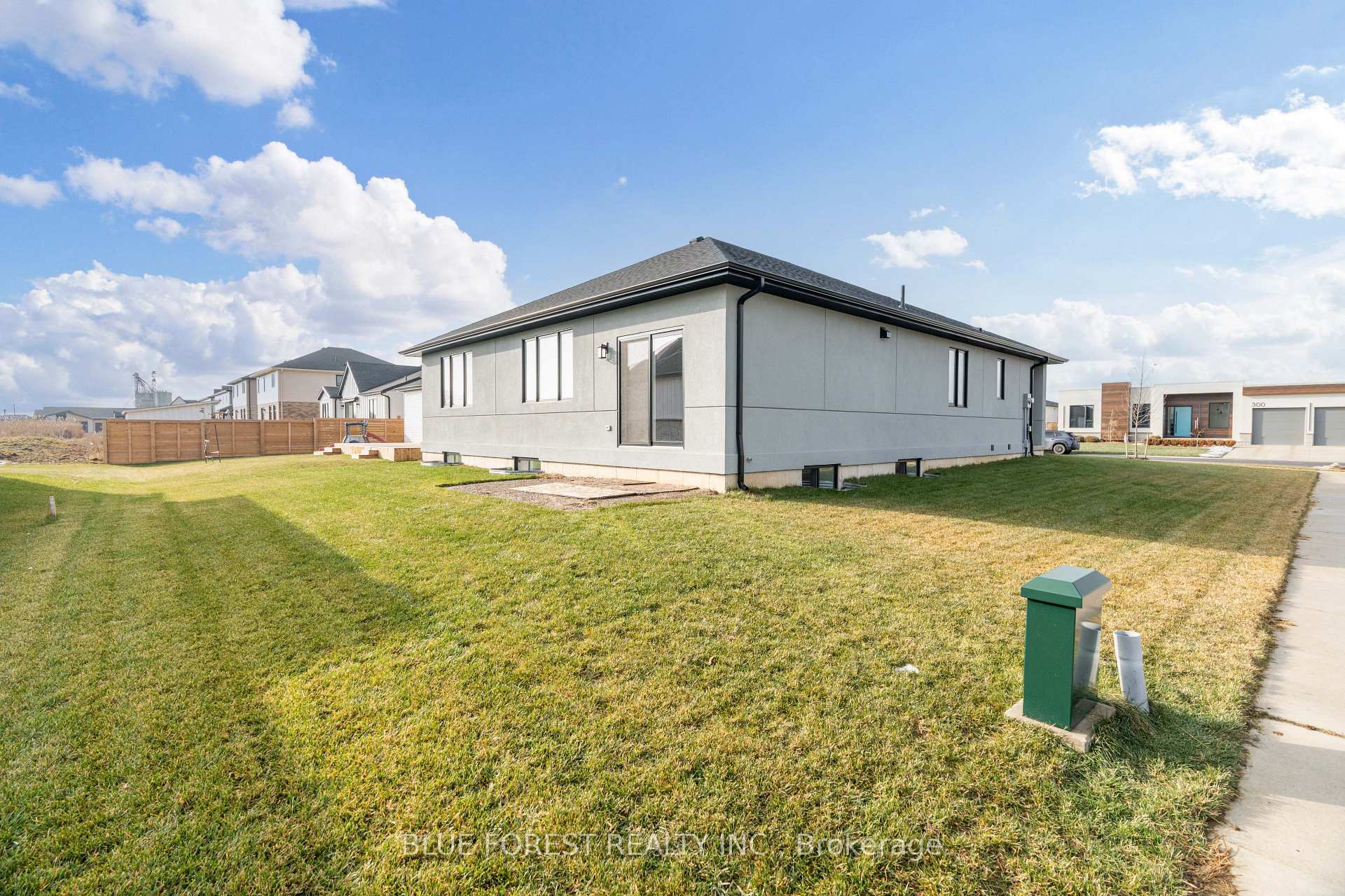 Photo 44 of 303 Nancy Street, Dutton/Dunwich, Rural Dutton/Dunwich — HOMEH