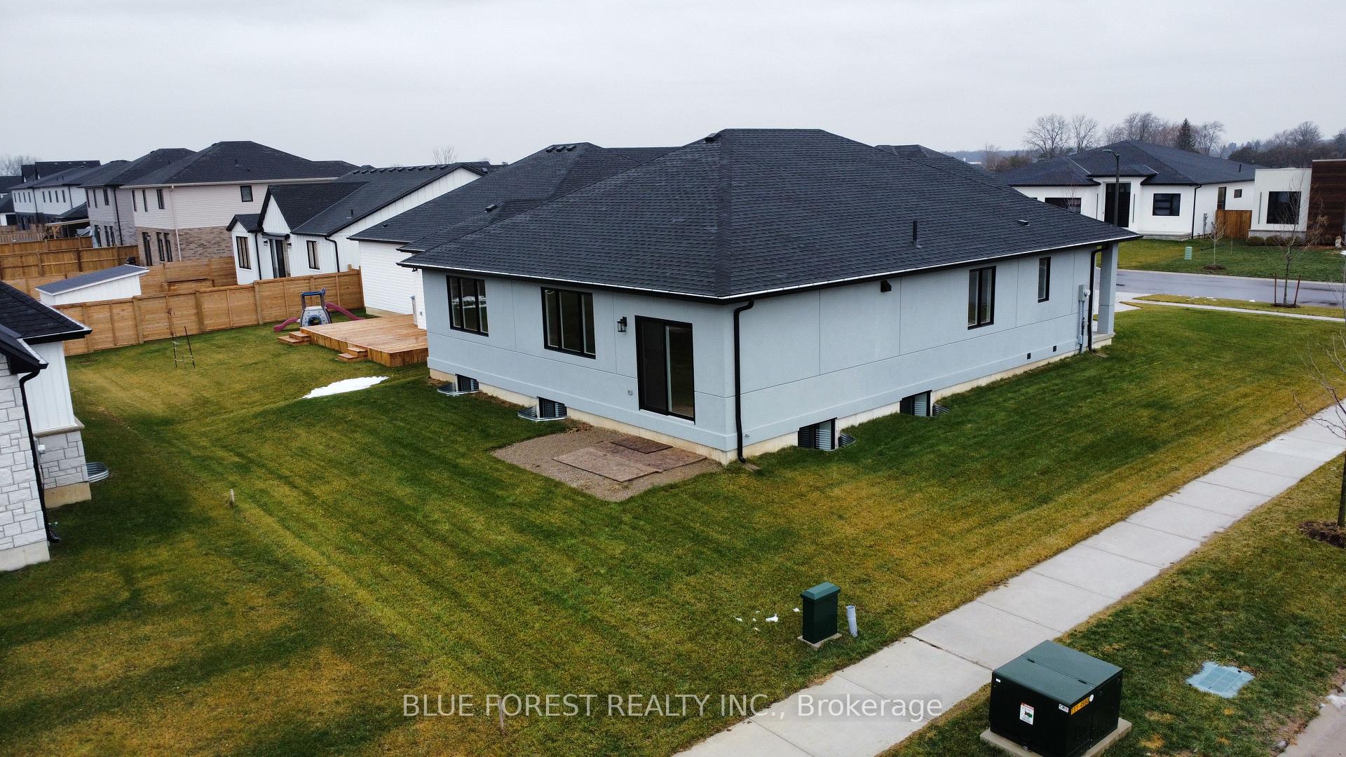 Photo 45 of 303 Nancy Street, Dutton/Dunwich, Rural Dutton/Dunwich — HOMEH