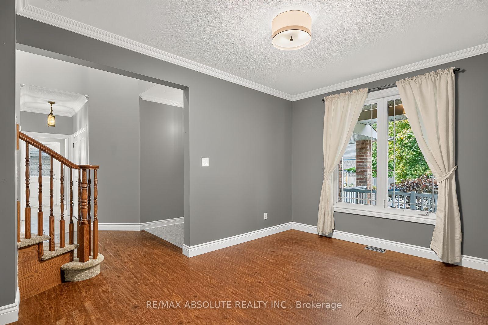 Photo 5 of 229 Marjan Crescent, Ottawa, Barrhaven - Hearts Desire — HOMEH