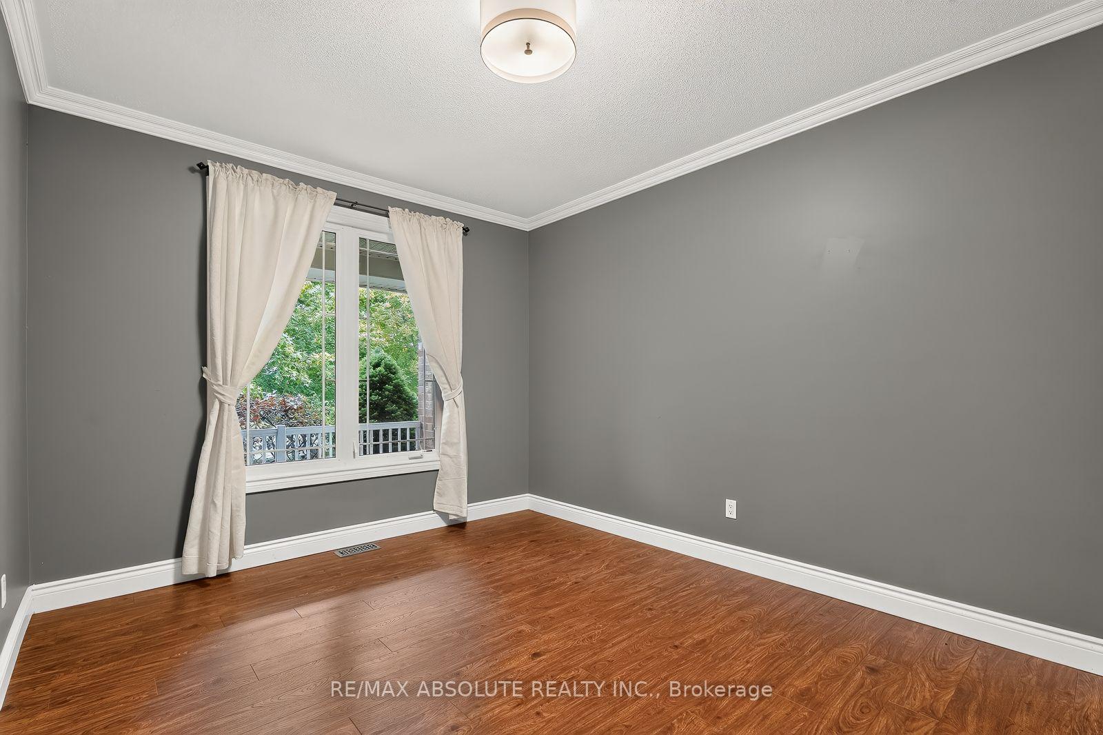 Photo 6 of 229 Marjan Crescent, Ottawa, Barrhaven - Hearts Desire — HOMEH