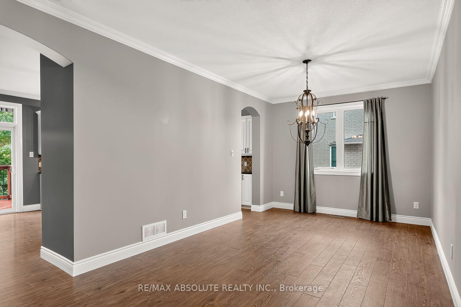 Photo 9 of 229 Marjan Crescent, Ottawa, Barrhaven - Hearts Desire — HOMEH