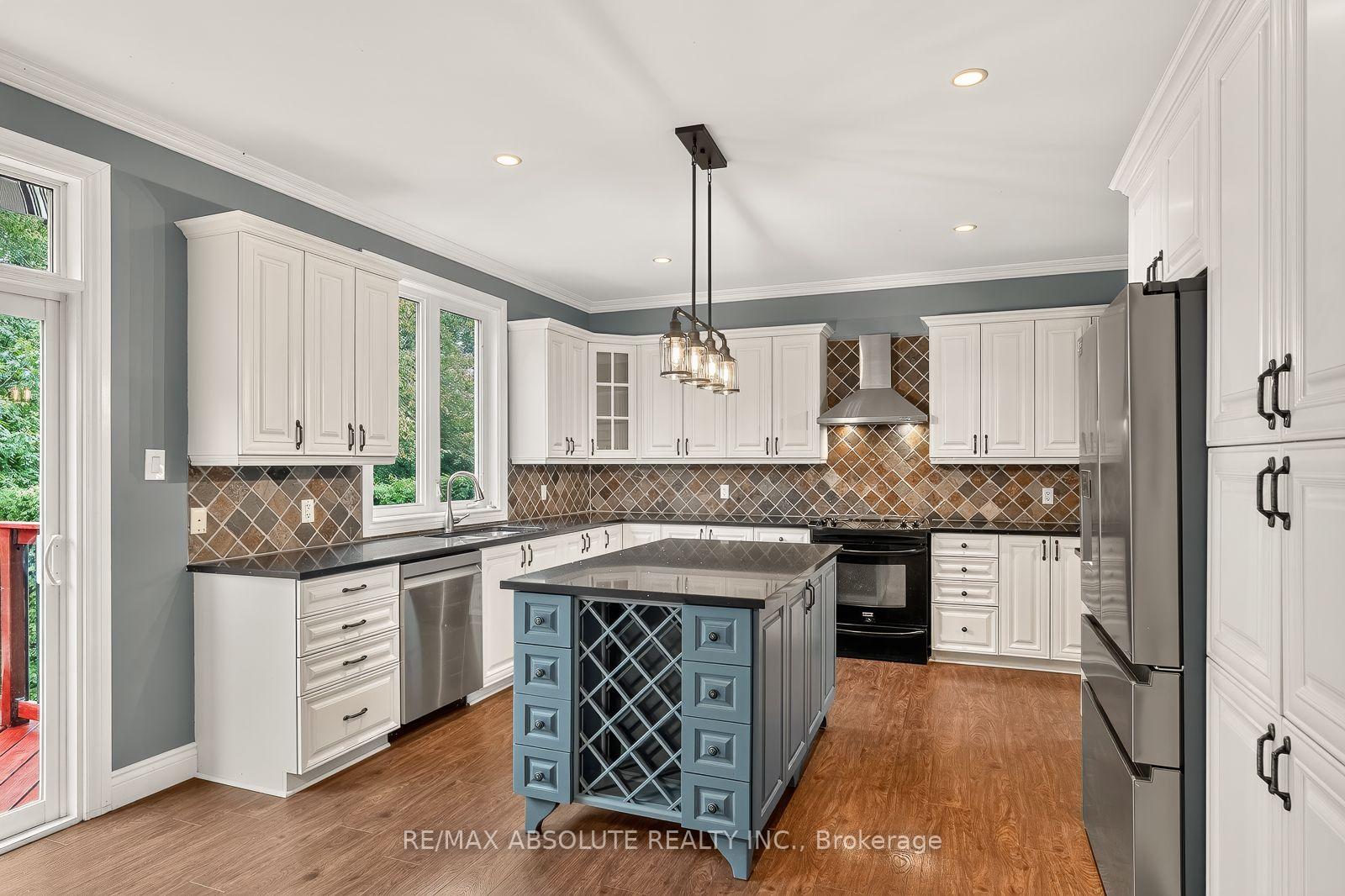 Photo 15 of 229 Marjan Crescent, Ottawa, Barrhaven - Hearts Desire — HOMEH