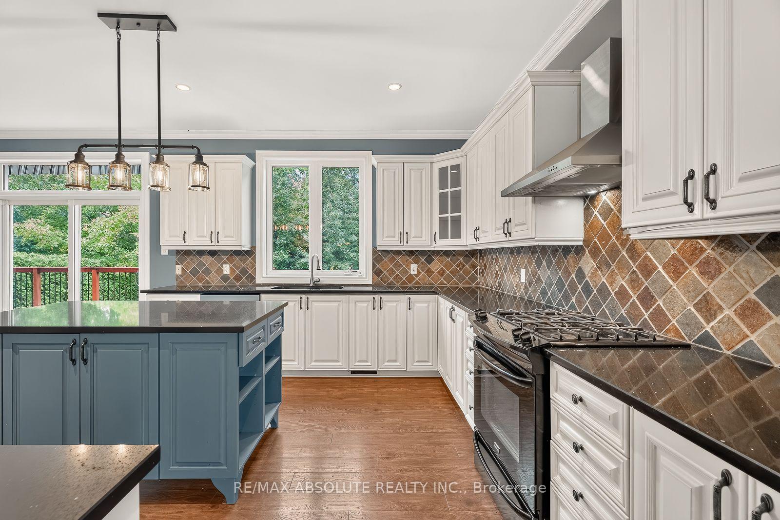 Photo 18 of 229 Marjan Crescent, Ottawa, Barrhaven - Hearts Desire — HOMEH