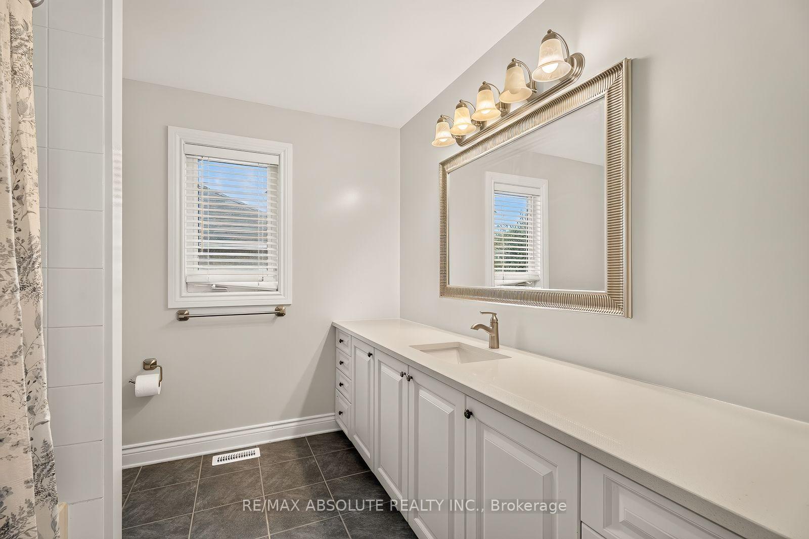 Photo 32 of 229 Marjan Crescent, Ottawa, Barrhaven - Hearts Desire — HOMEH