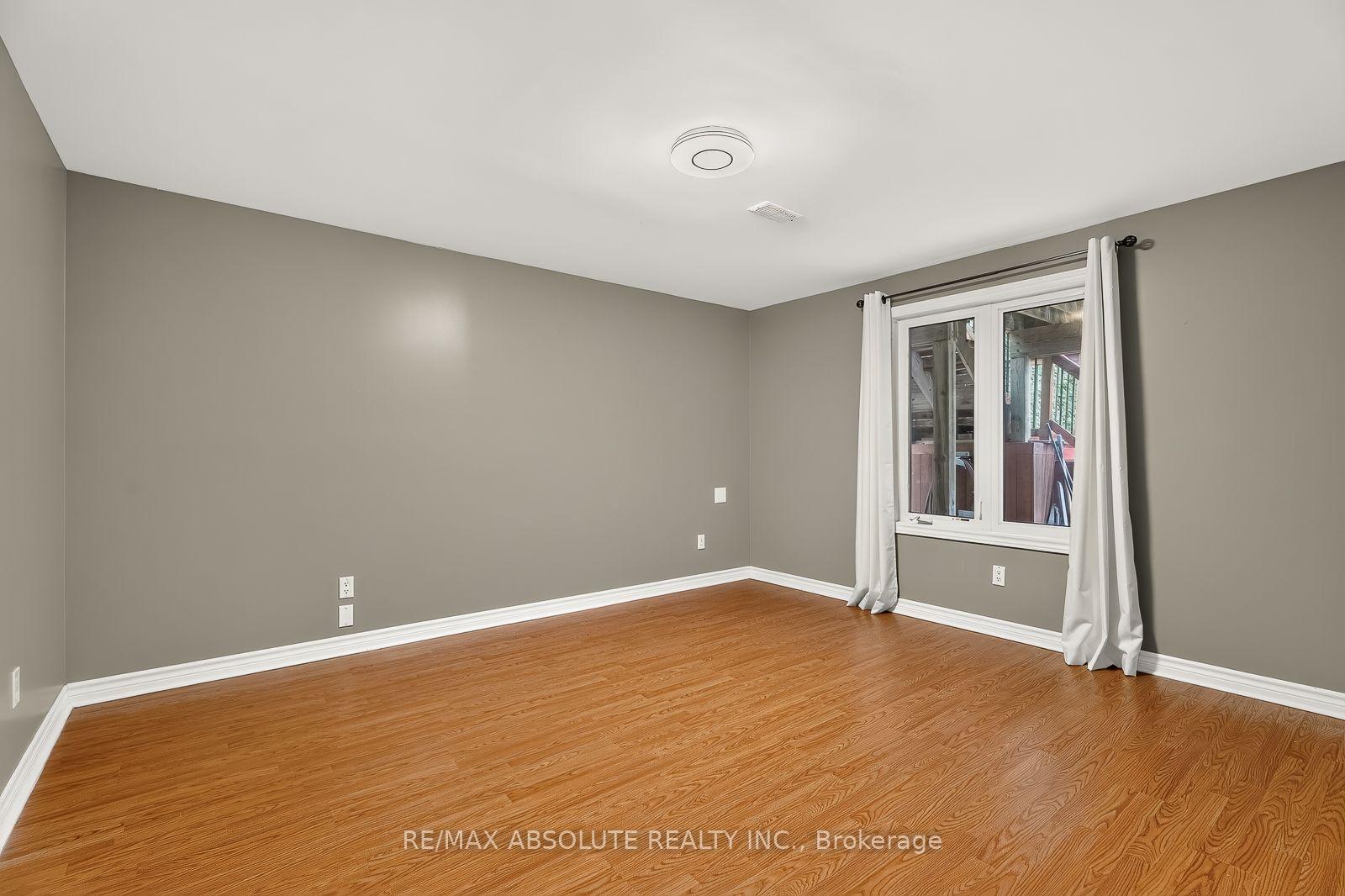 Photo 38 of 229 Marjan Crescent, Ottawa, Barrhaven - Hearts Desire — HOMEH