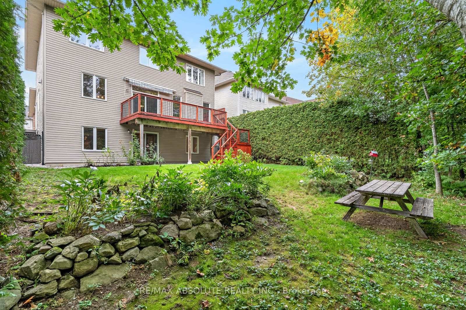 Photo 43 of 229 Marjan Crescent, Ottawa, Barrhaven - Hearts Desire — HOMEH