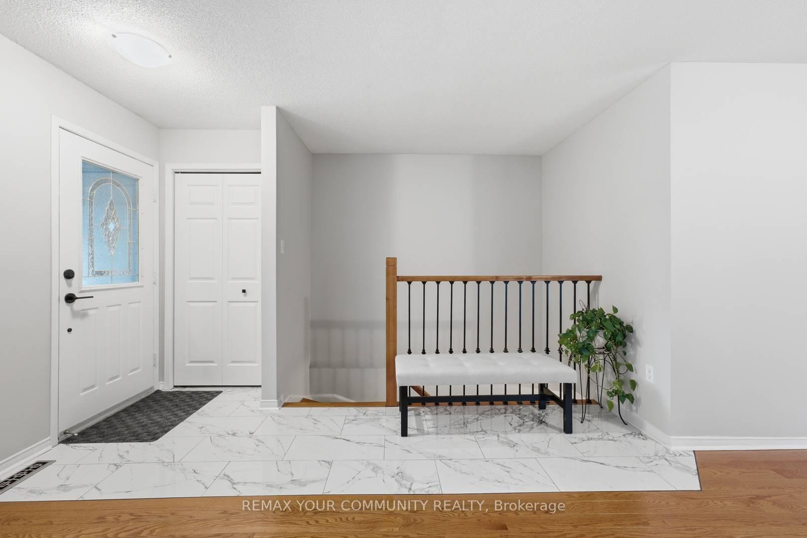 Photo 5 of 57 Kingsridge Road, Barrie, Bayshore — HOMEH