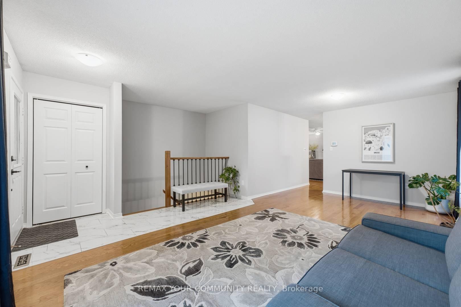 Photo 6 of 57 Kingsridge Road, Barrie, Bayshore — HOMEH