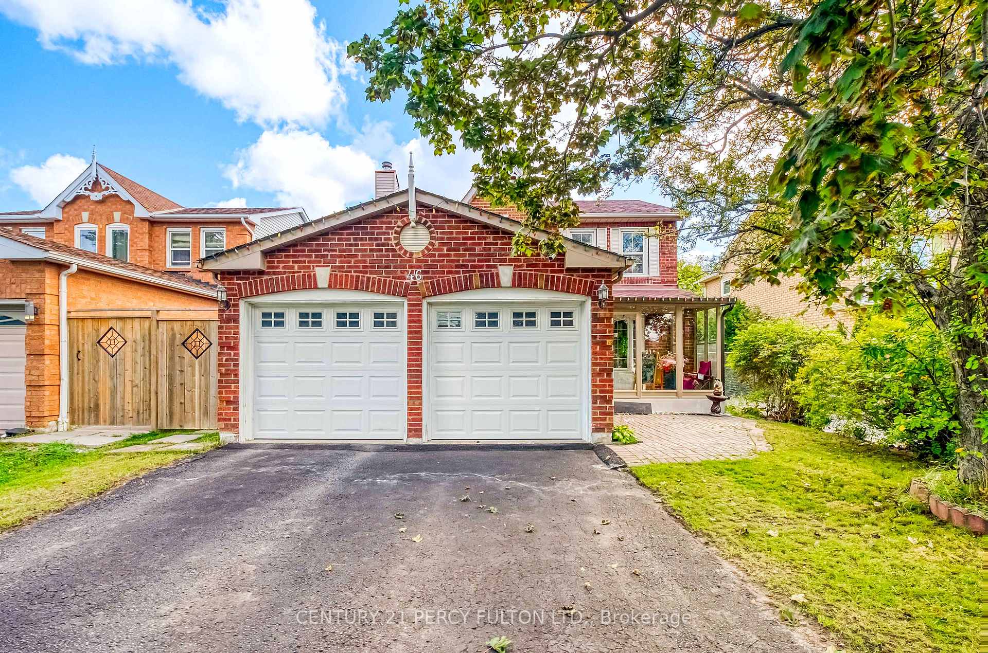 Photo 2 of 46 Hearne Crescent, Ajax, Central — HOMEH