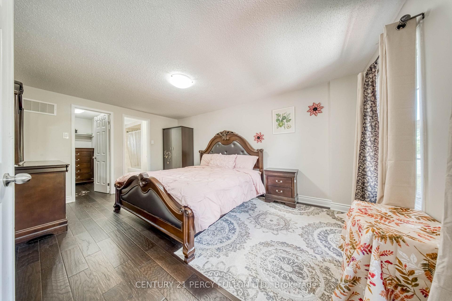 Photo 17 of 46 Hearne Crescent, Ajax, Central — HOMEH