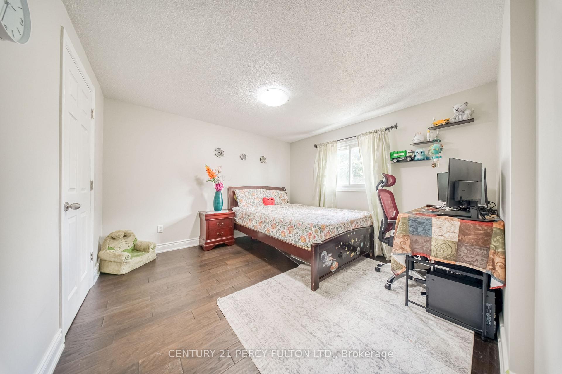 Photo 20 of 46 Hearne Crescent, Ajax, Central — HOMEH