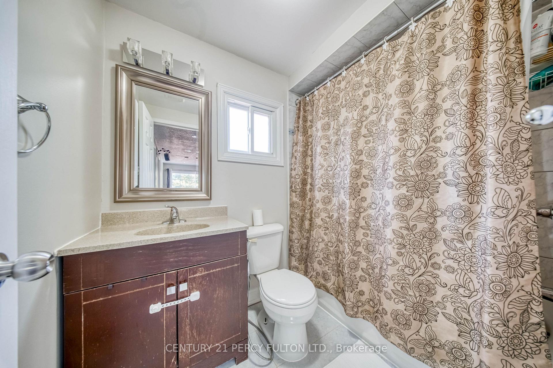 Photo 23 of 46 Hearne Crescent, Ajax, Central — HOMEH