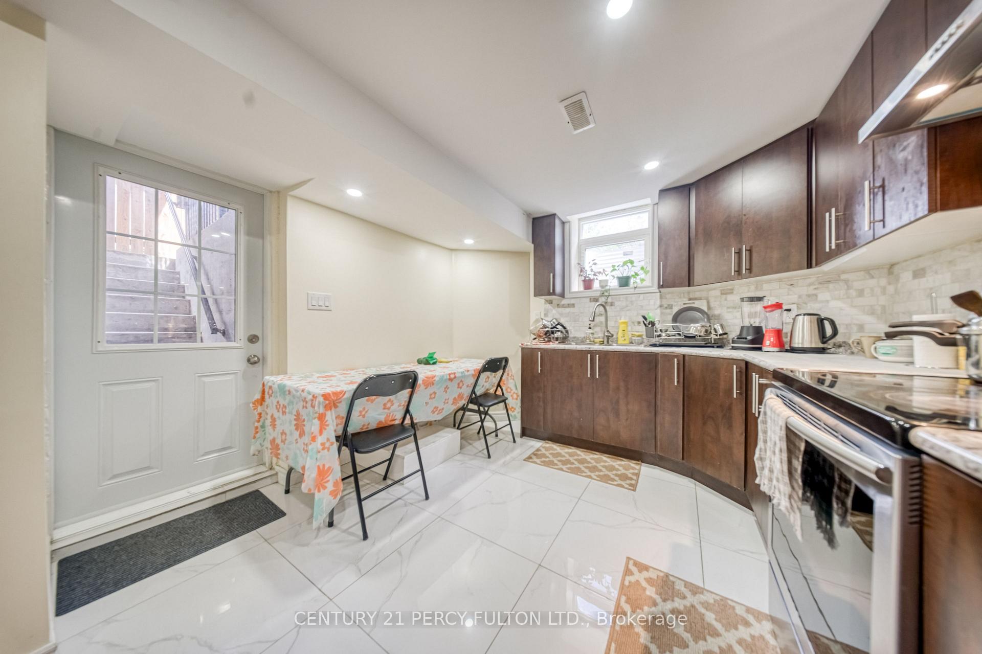 Photo 25 of 46 Hearne Crescent, Ajax, Central — HOMEH