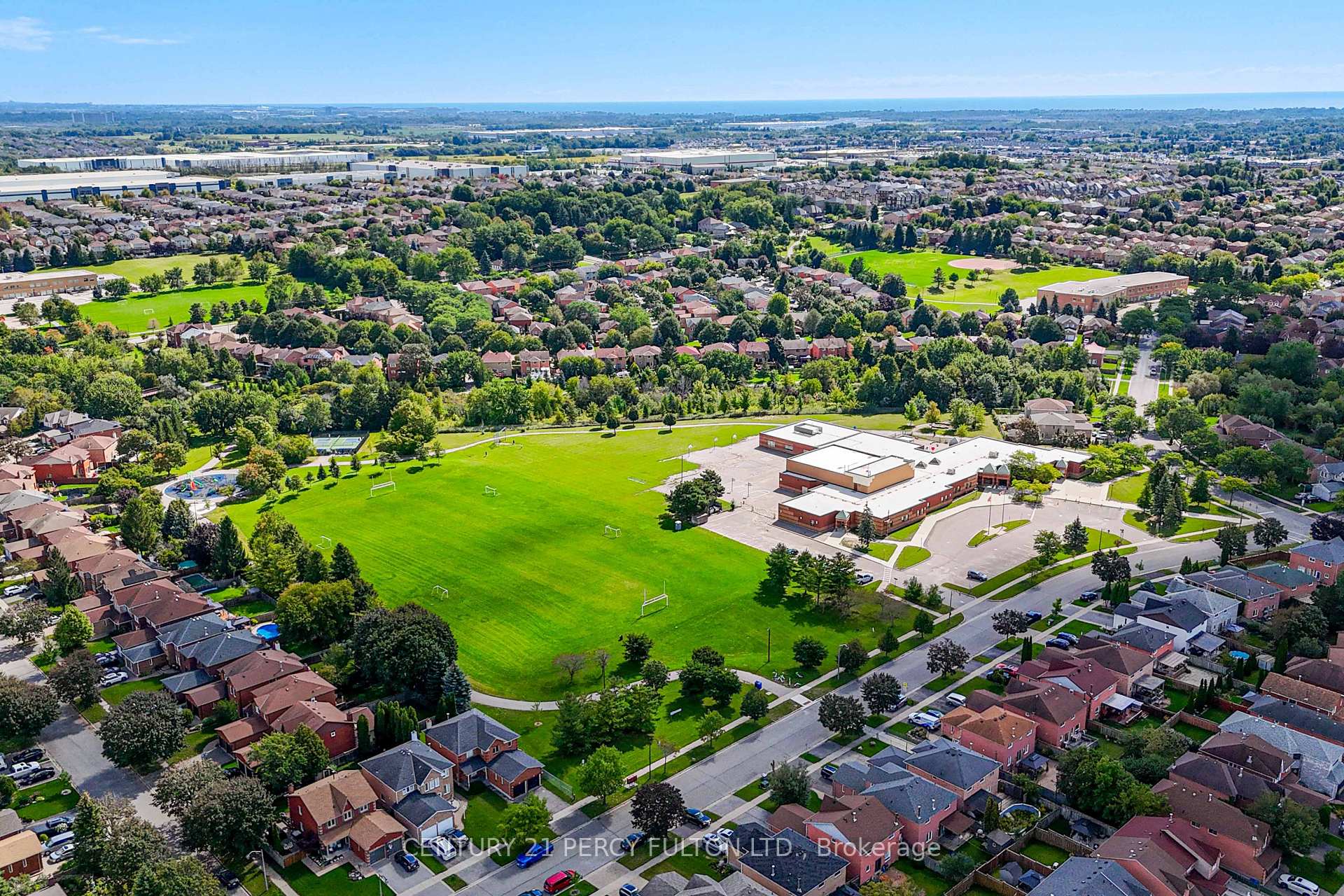 Photo 37 of 46 Hearne Crescent, Ajax, Central — HOMEH