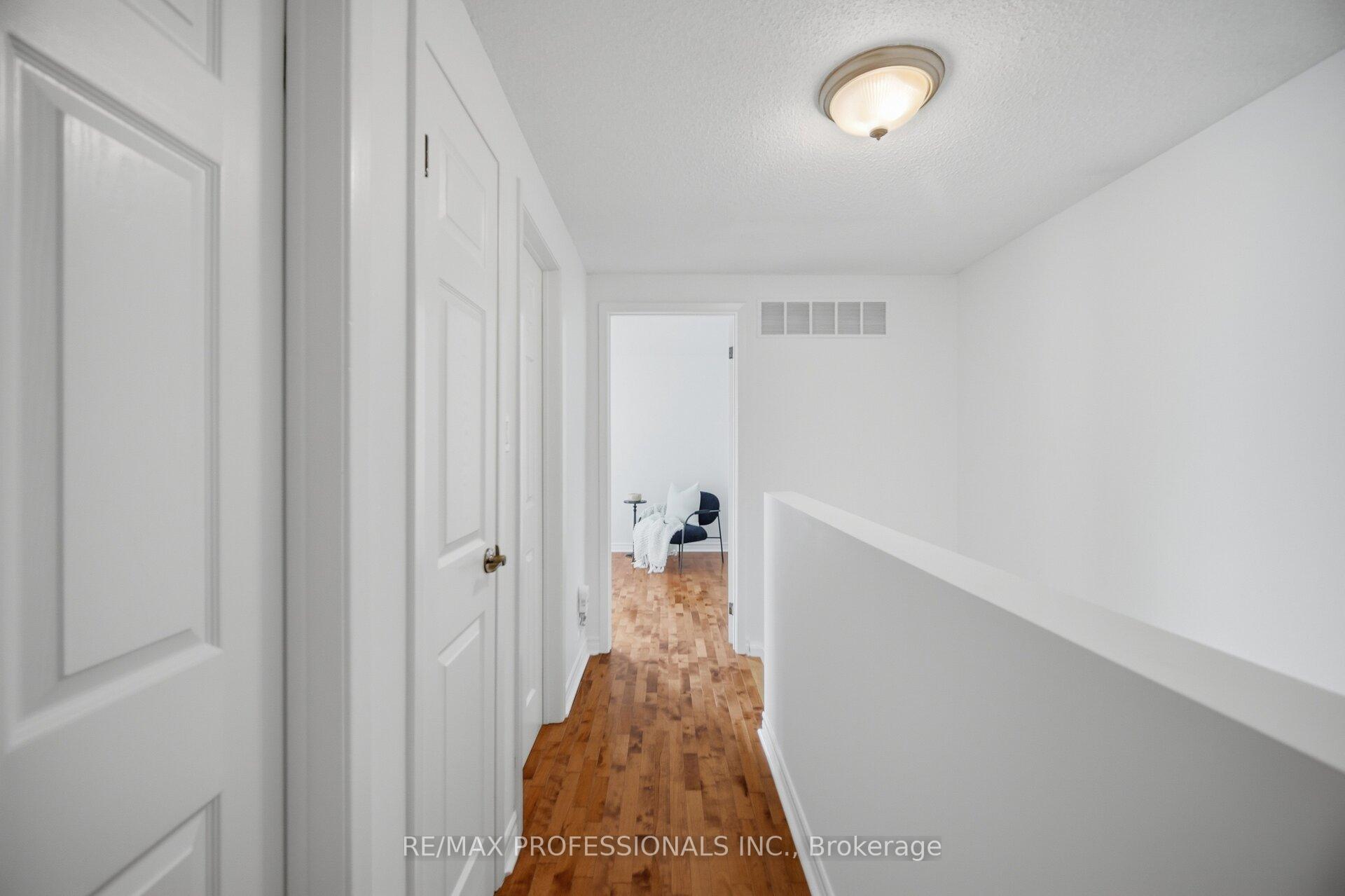 Photo 23 of 6081 Fullerton Crescent, Mississauga, Meadowvale — HOMEH