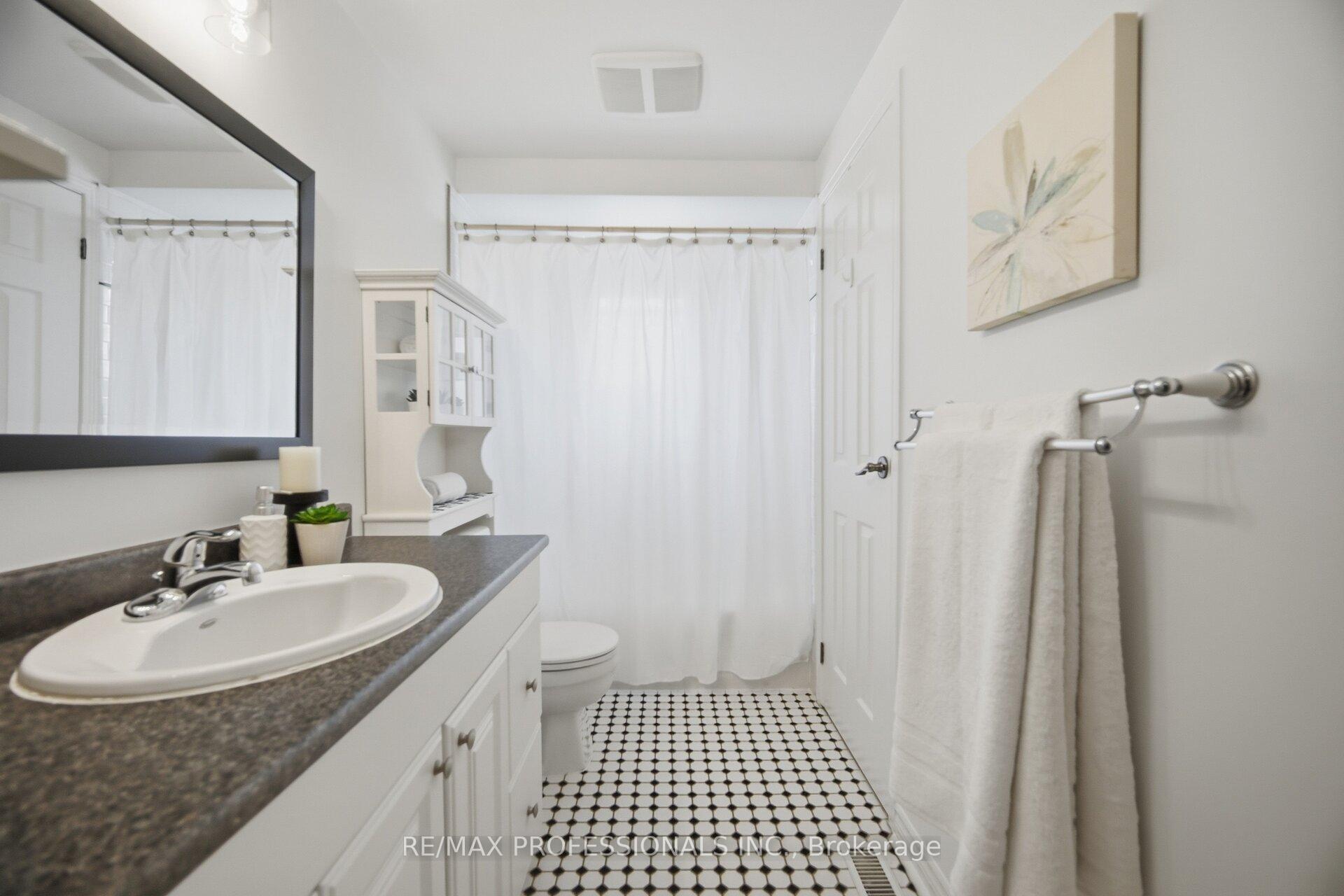 Photo 28 of 6081 Fullerton Crescent, Mississauga, Meadowvale — HOMEH