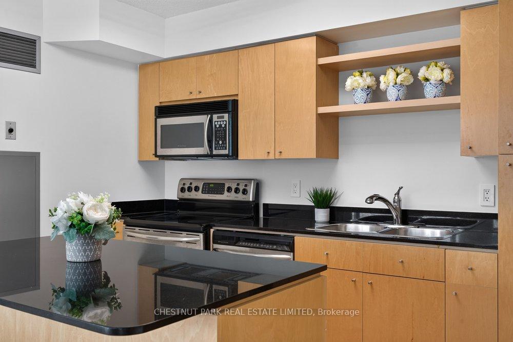 Photo 15 of Unit 1105, 361 Front Street W, Toronto, Waterfront Communities — HOMEH