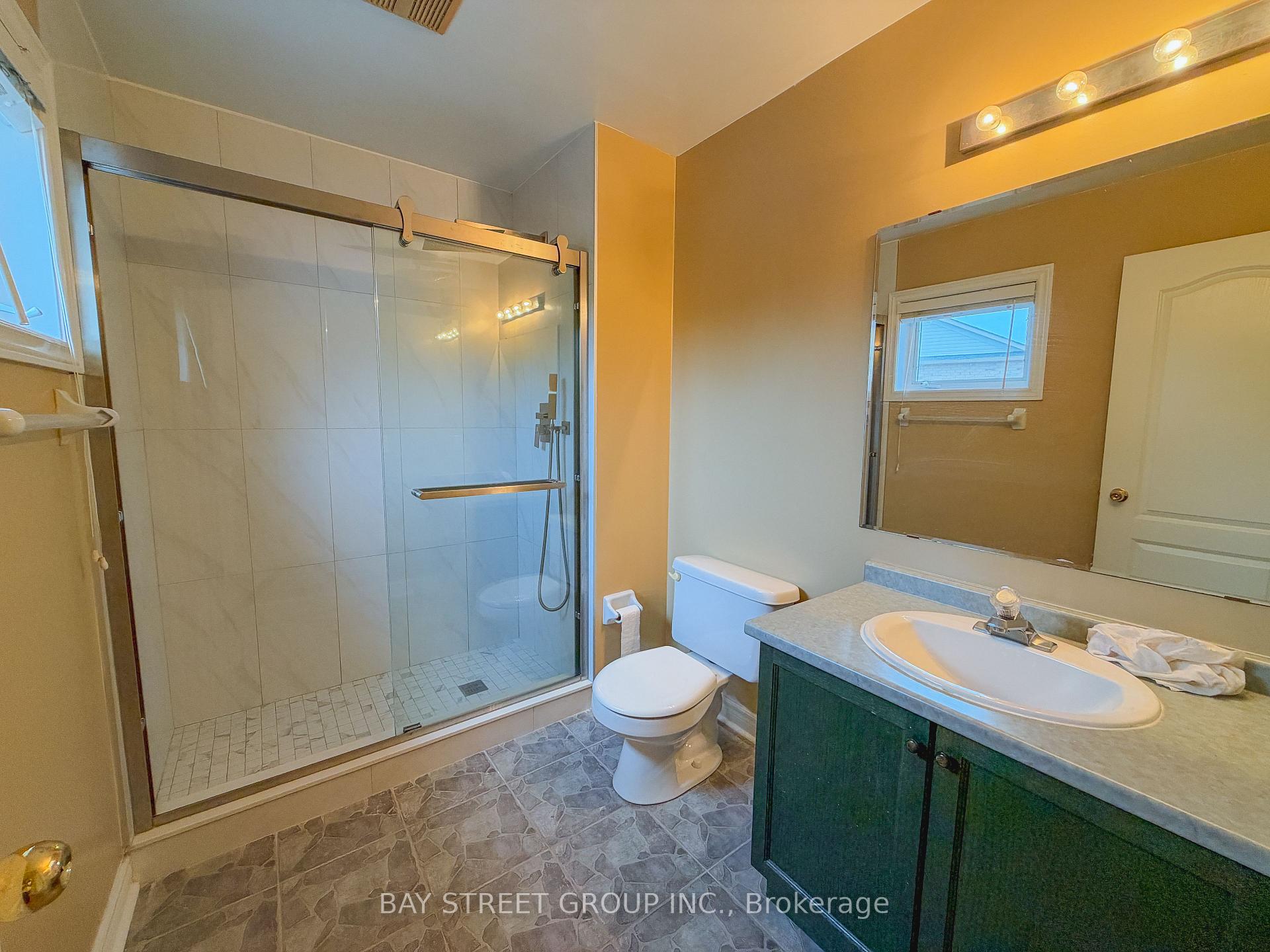 Photo 9 of 30 Emery Hill Boulevard, Markham, Berczy — HOMEH