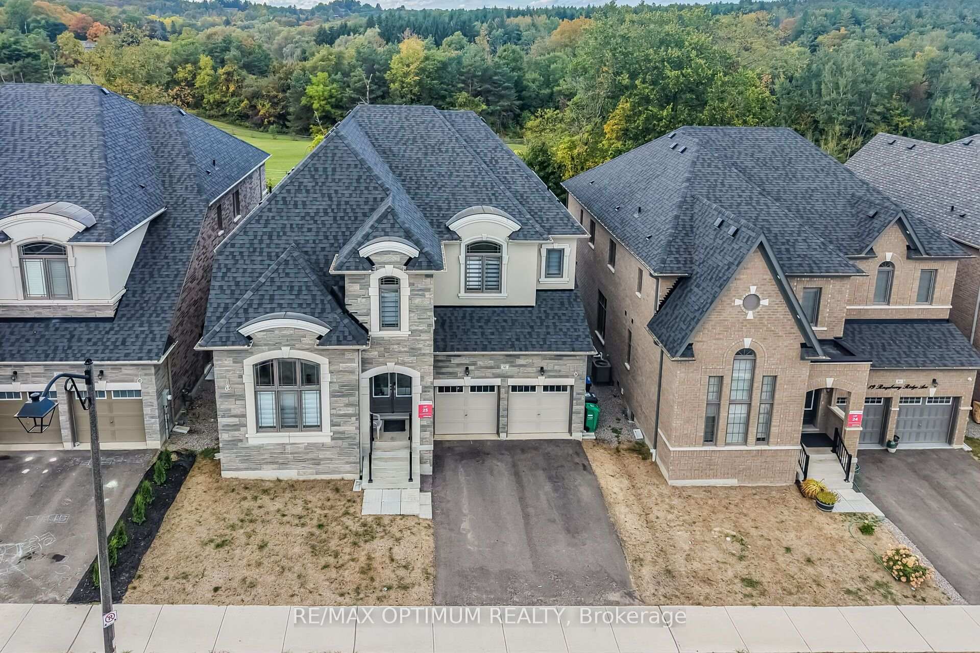 Photo 8 of 91 Raspberry Ridge Avenue, Caledon, Caledon East — HOMEH