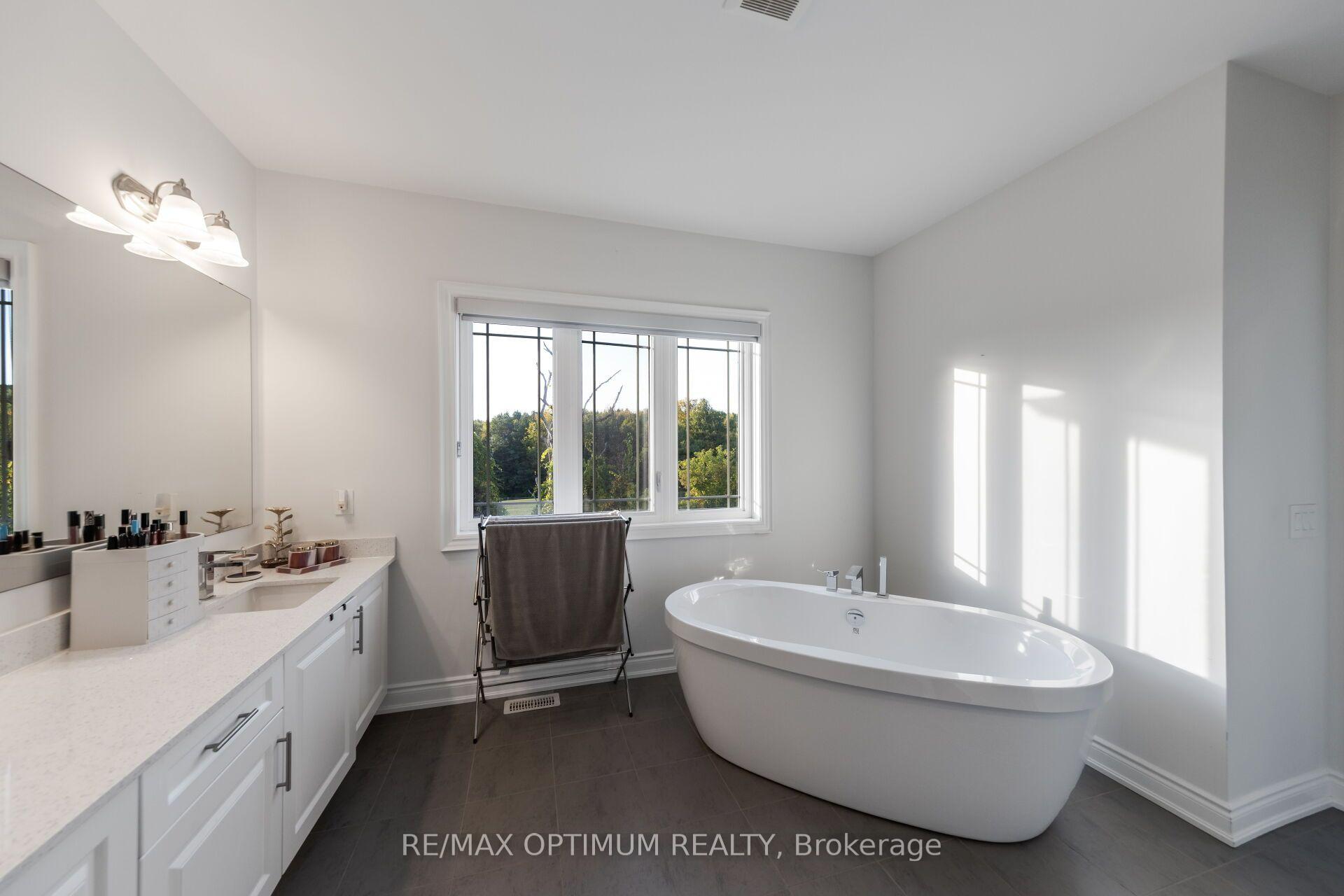 Photo 79 of 91 Raspberry Ridge Avenue, Caledon, Caledon East — HOMEH