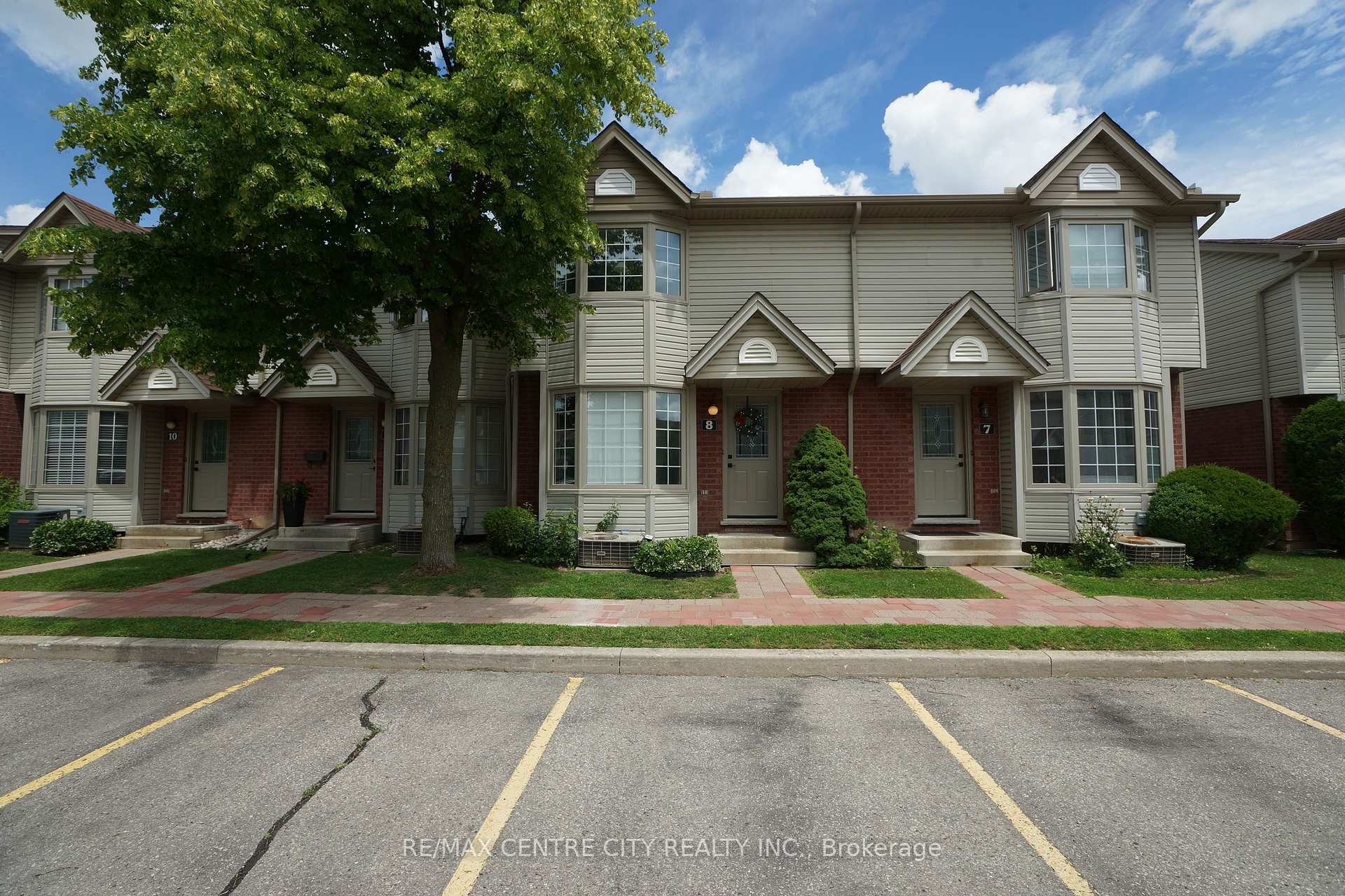 Photo of Unit 8, 50 Chapman Court
