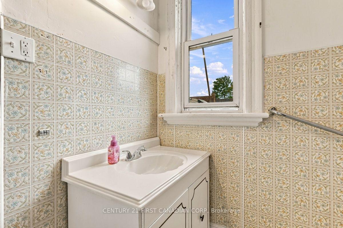Photo 58 of 367 Hamilton Road, London, East L — HOMEH