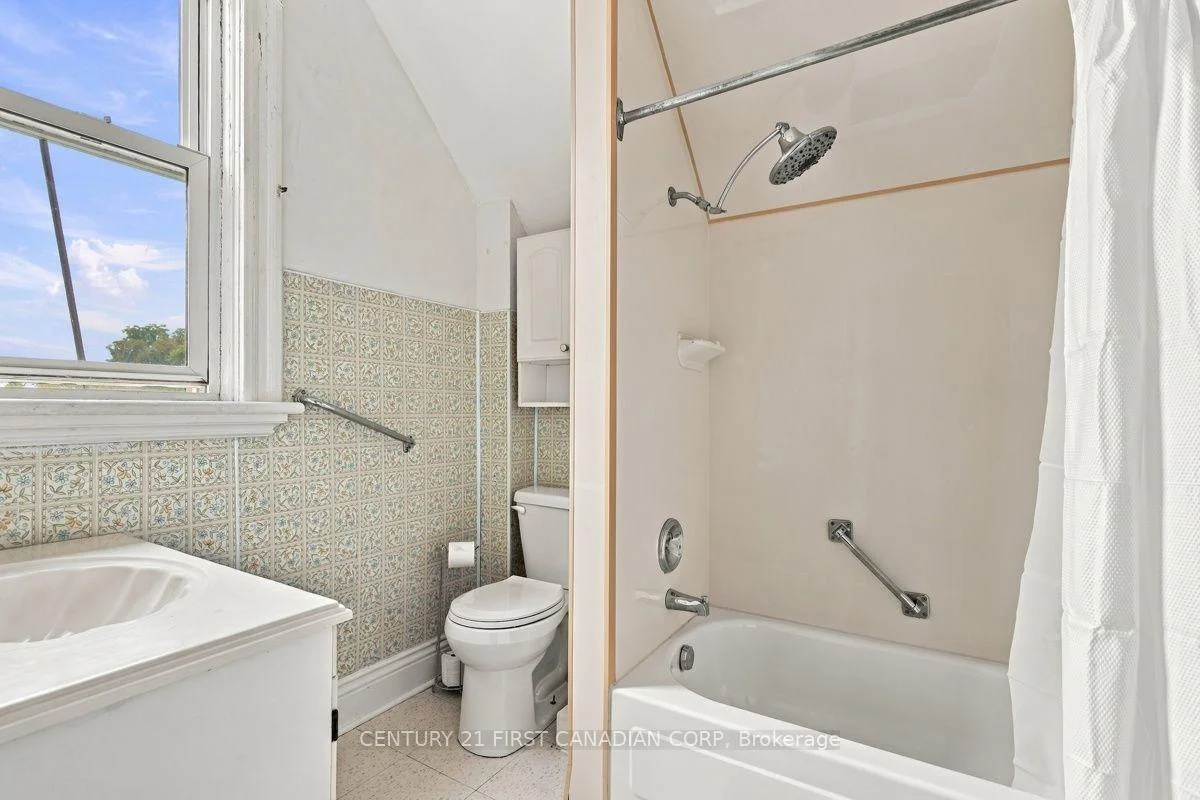 Photo 57 of 367 Hamilton Road, London, East L — HOMEH