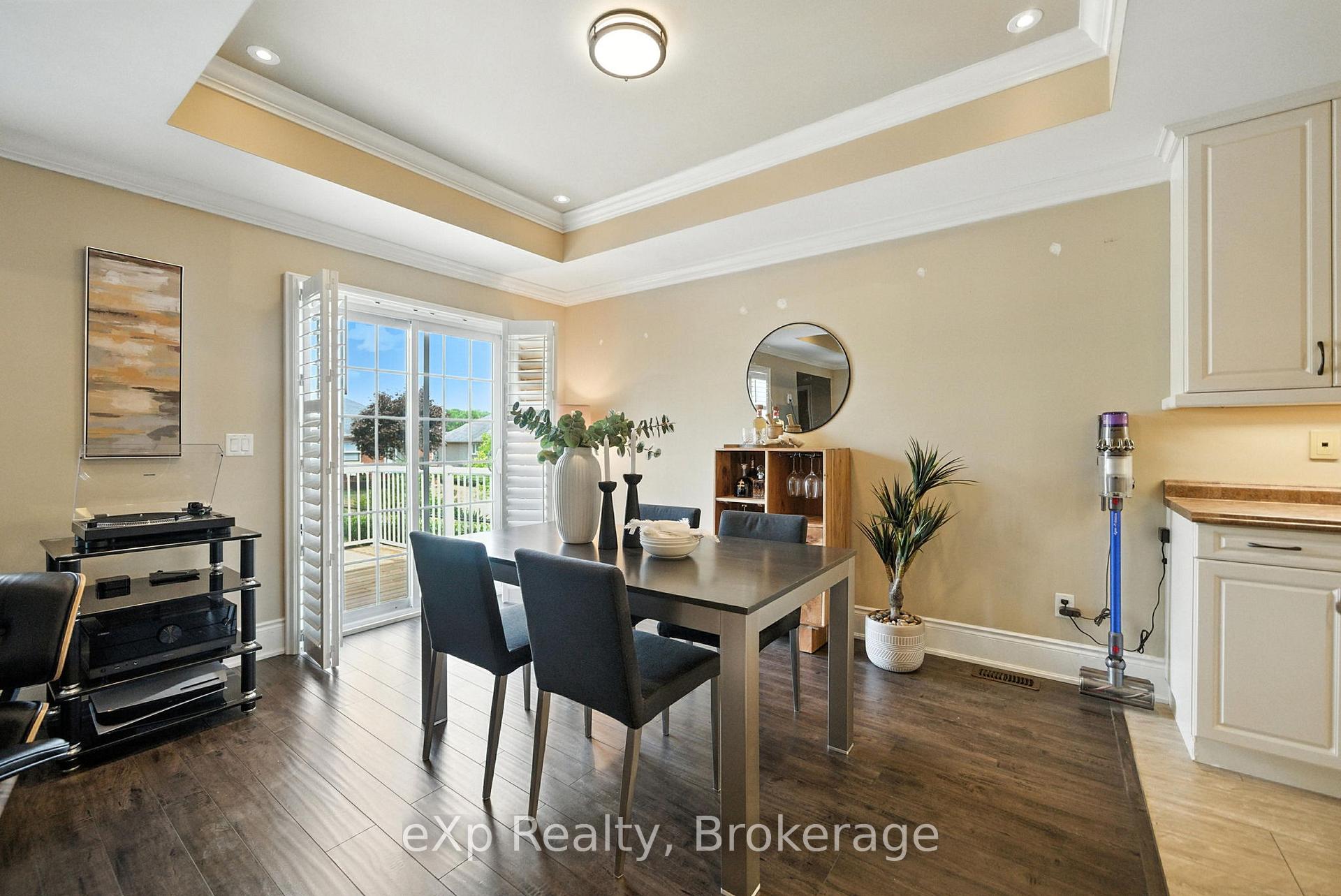 Photo 10 of 6 Cortland Way, Brighton — HOMEH