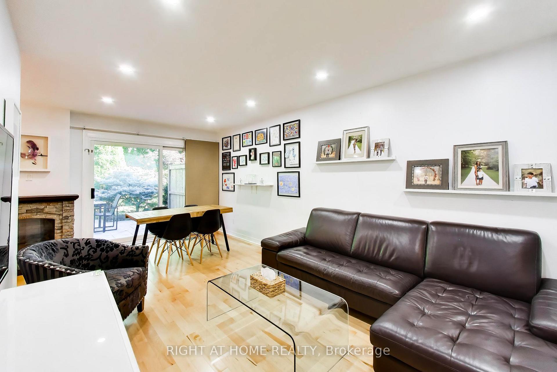 Photo 1 of Unit 3, 46 Three Valleys Drive, North York, Parkwoods-Donalda — HOMEH