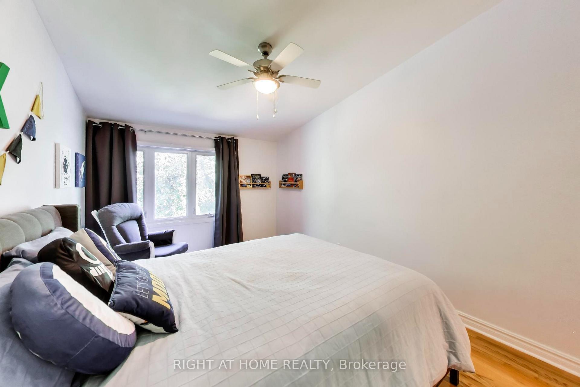 Photo 18 of Unit 3, 46 Three Valleys Drive, North York, Parkwoods-Donalda — HOMEH
