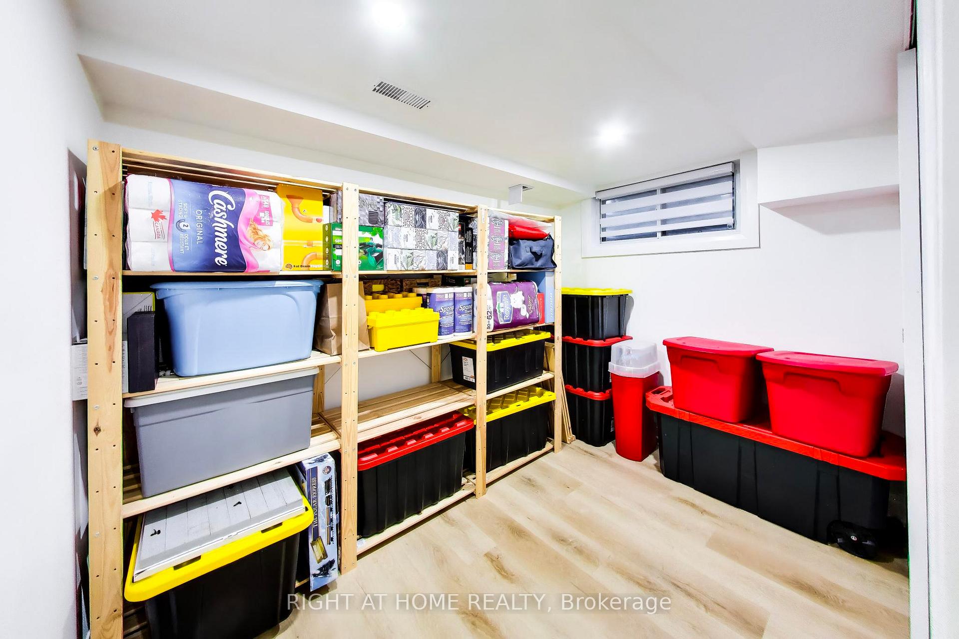 Photo 25 of Unit 3, 46 Three Valleys Drive, North York, Parkwoods-Donalda — HOMEH