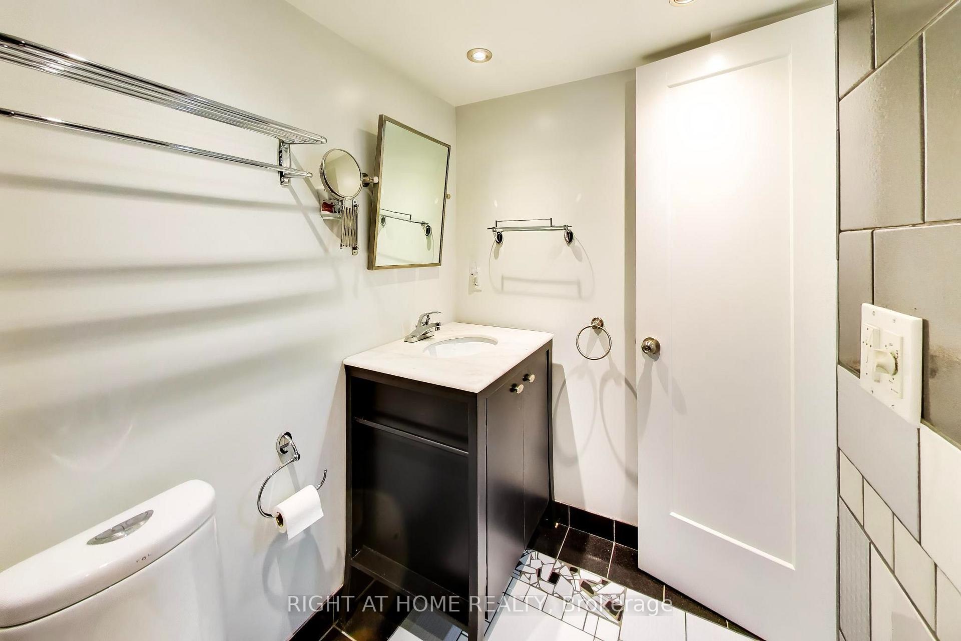 Photo 28 of Unit 3, 46 Three Valleys Drive, North York, Parkwoods-Donalda — HOMEH