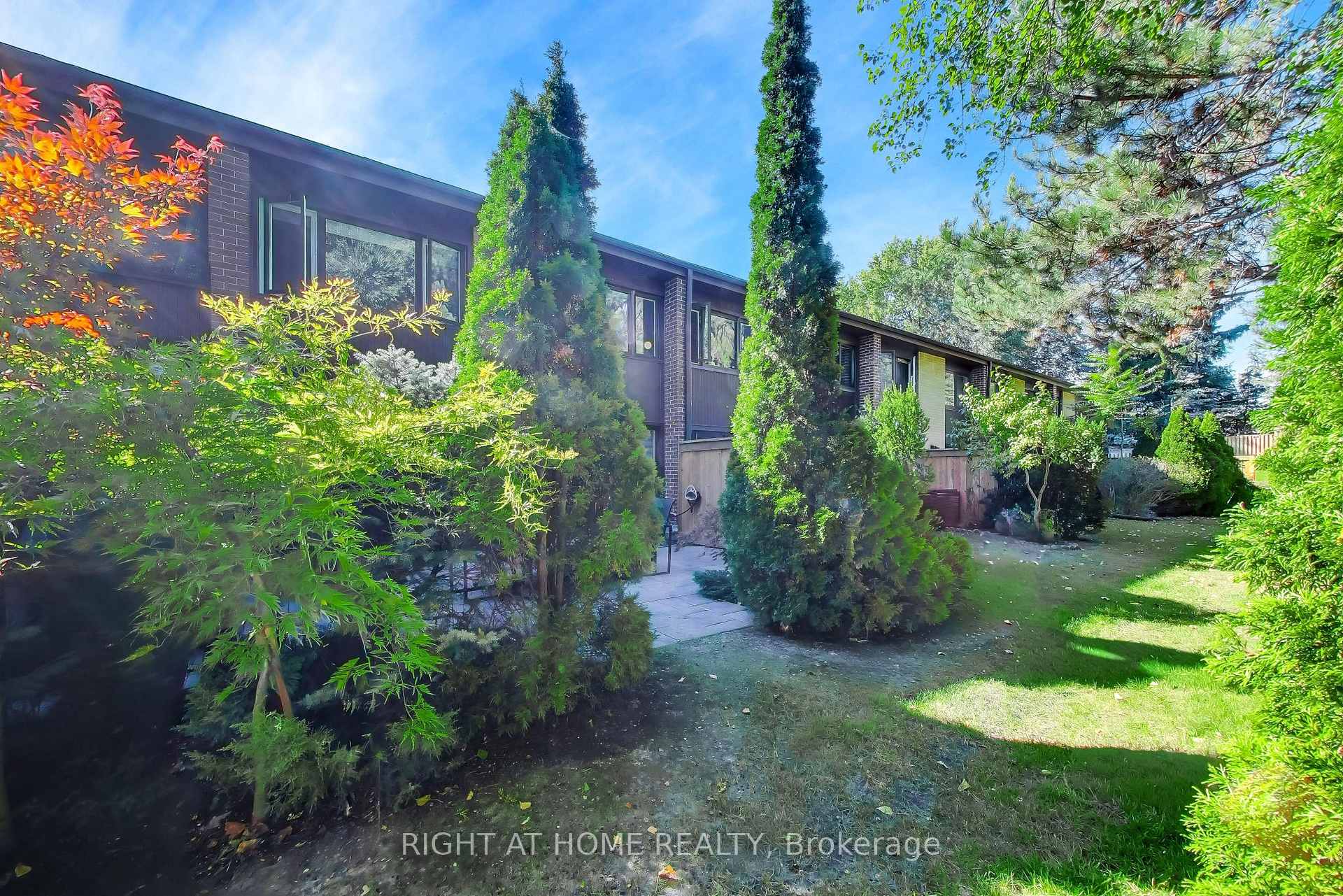 Photo 37 of Unit 3, 46 Three Valleys Drive, North York, Parkwoods-Donalda — HOMEH
