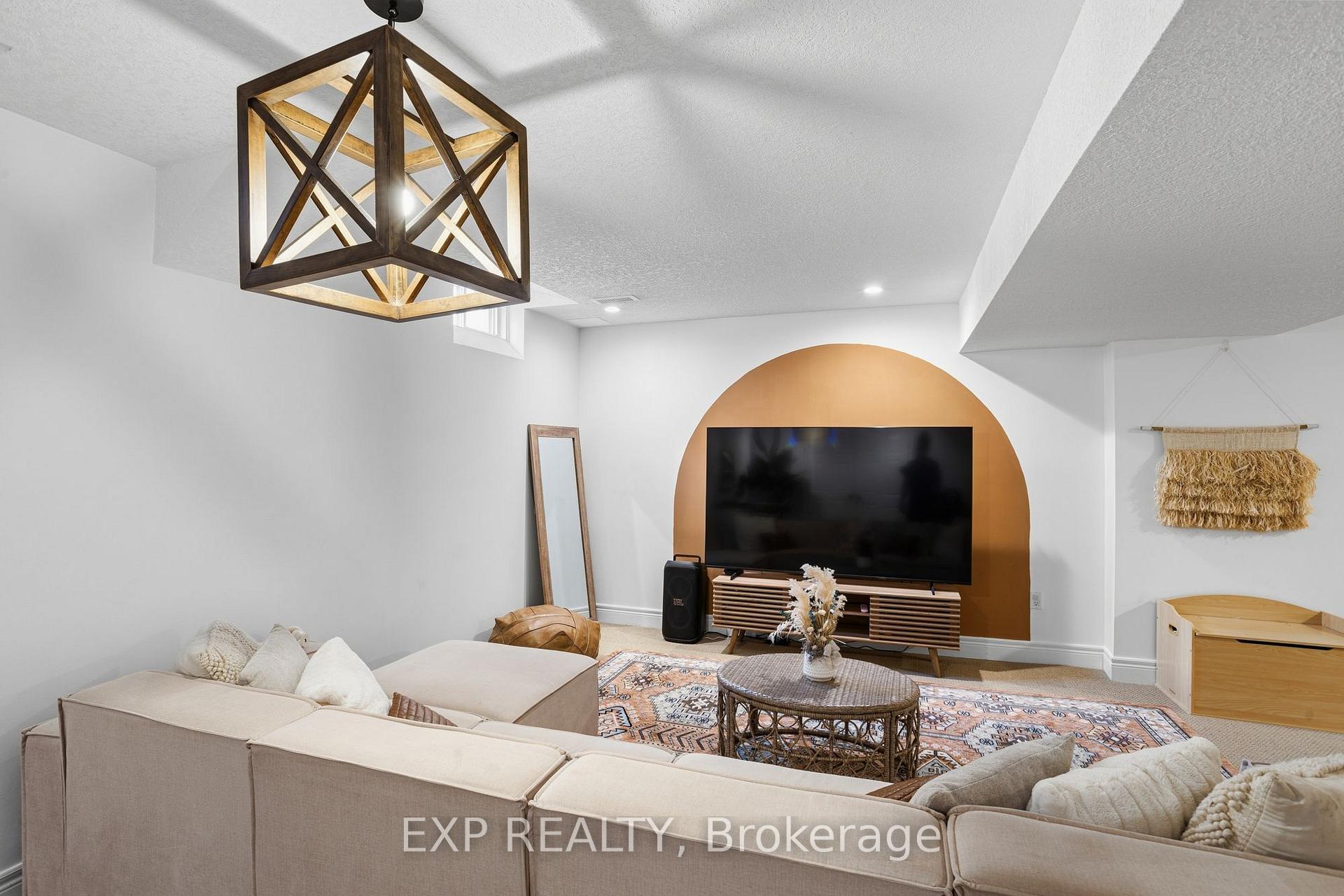 Photo 37 of 253 Upper Mount Albion Road, Hamilton, Stoney Creek Mountain — HOMEH