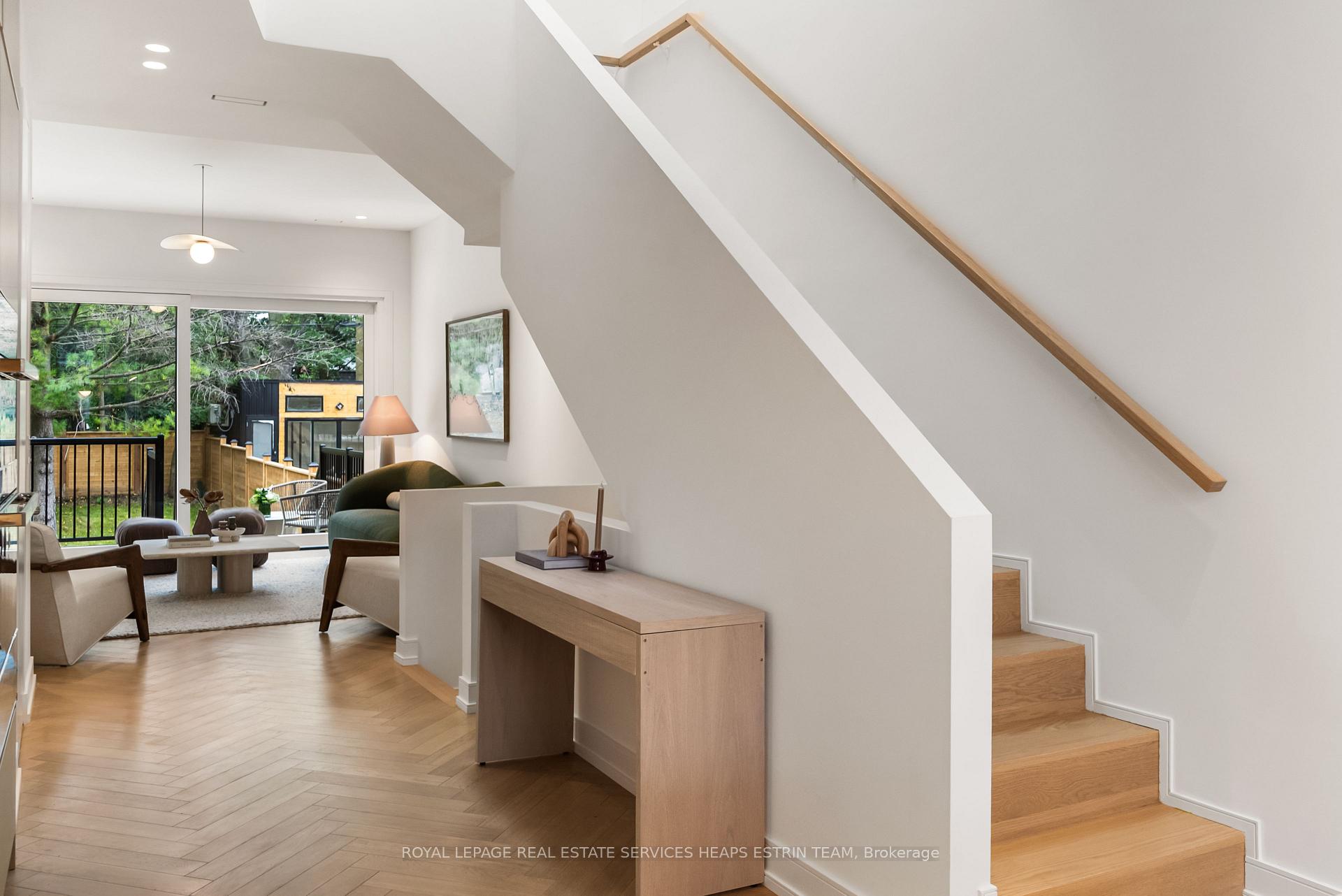 Photo 8 of 31 Taunton Road, Toronto, Mount Pleasant East — HOMEH
