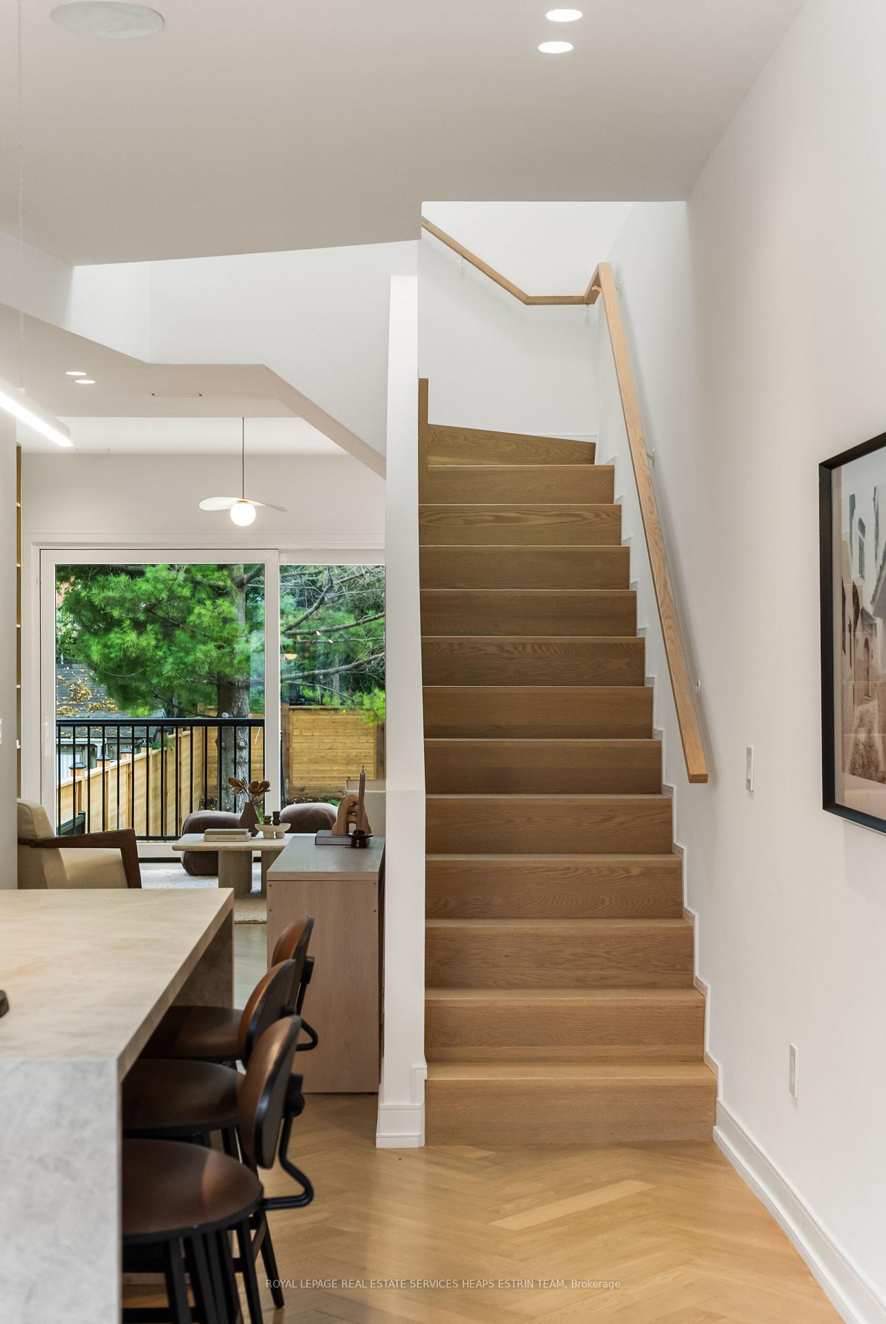 Photo 15 of 31 Taunton Road, Toronto, Mount Pleasant East — HOMEH