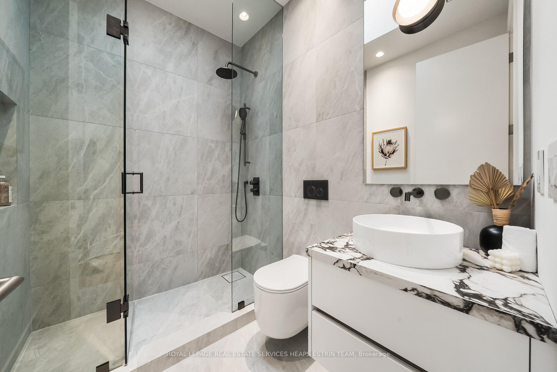 Photo 23 of 31 Taunton Road, Toronto, Mount Pleasant East — HOMEH