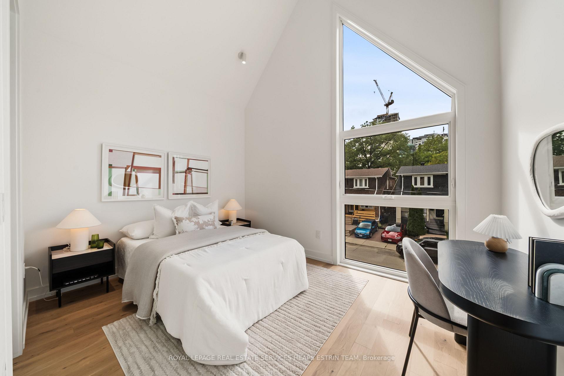 Photo 26 of 31 Taunton Road, Toronto, Mount Pleasant East — HOMEH