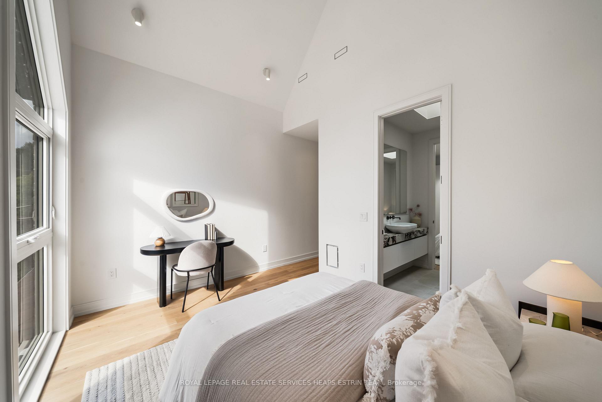 Photo 28 of 31 Taunton Road, Toronto, Mount Pleasant East — HOMEH