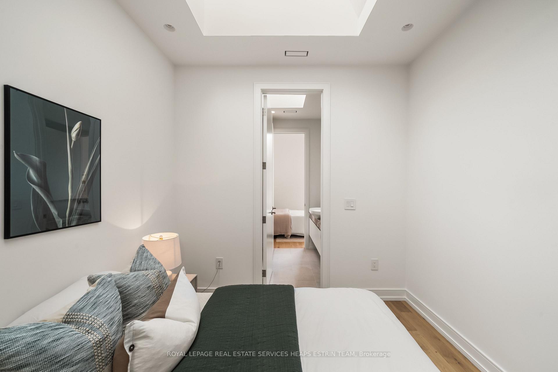 Photo 32 of 31 Taunton Road, Toronto, Mount Pleasant East — HOMEH