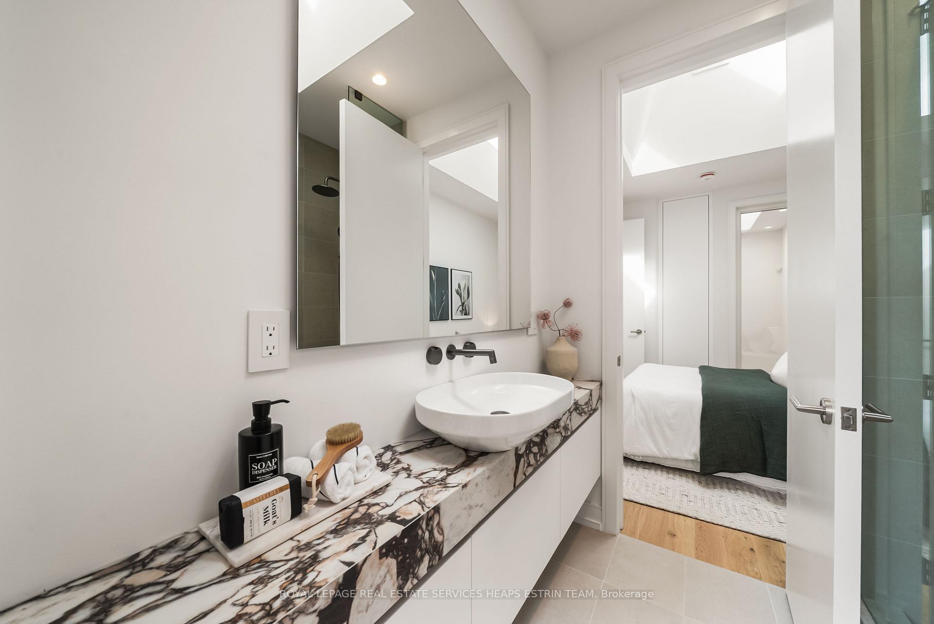 Photo 35 of 31 Taunton Road, Toronto, Mount Pleasant East — HOMEH