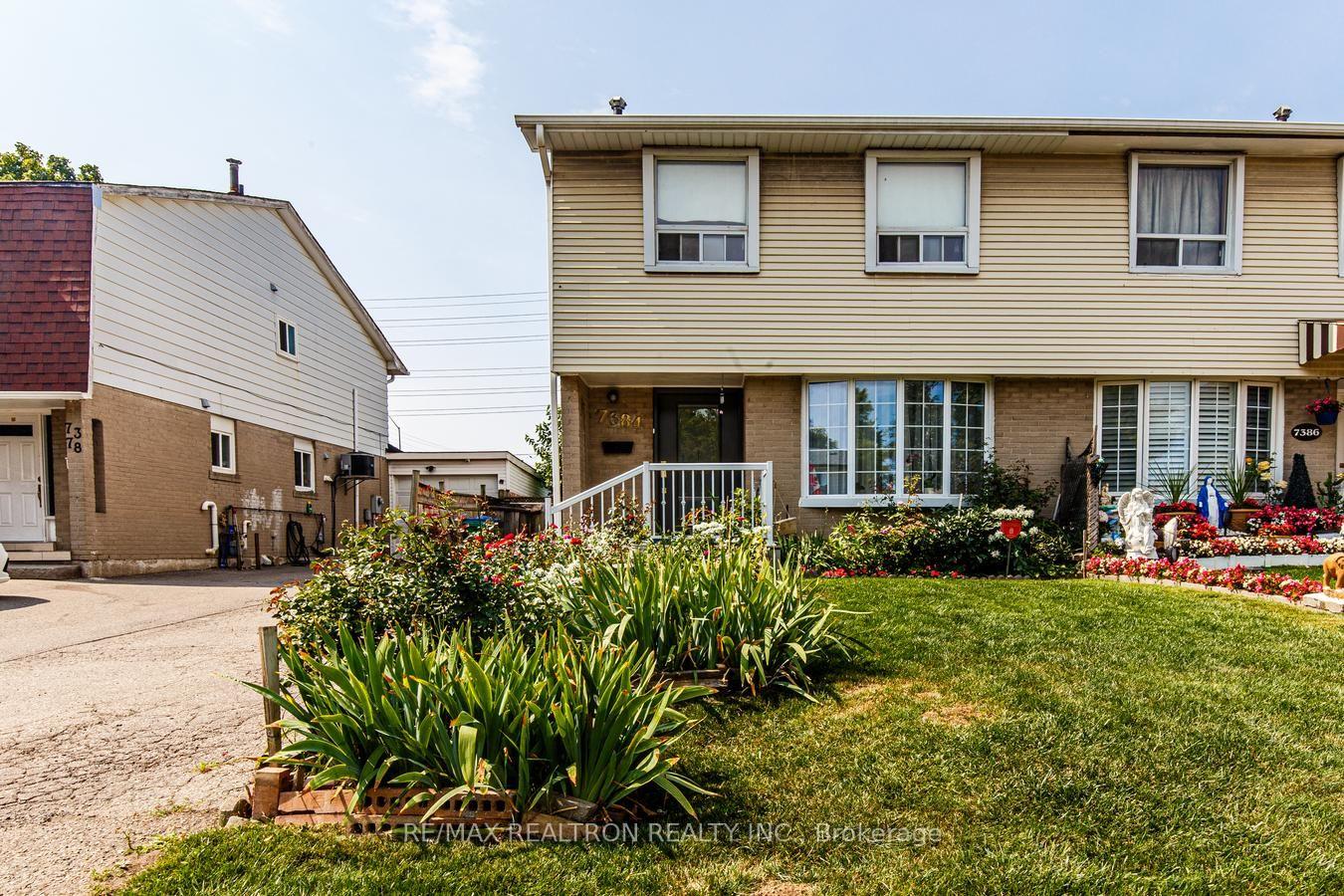 Photo 2 of 7384 Sills Road, Mississauga, Malton — HOMEH